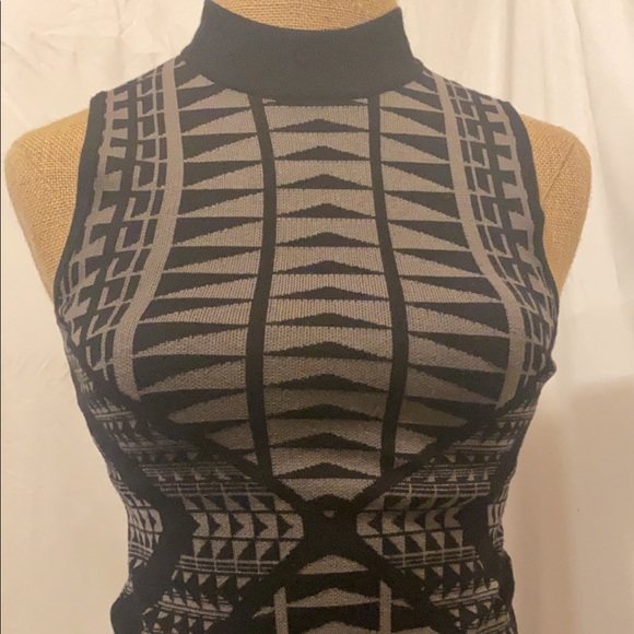 Dress - Picture 2 of 10